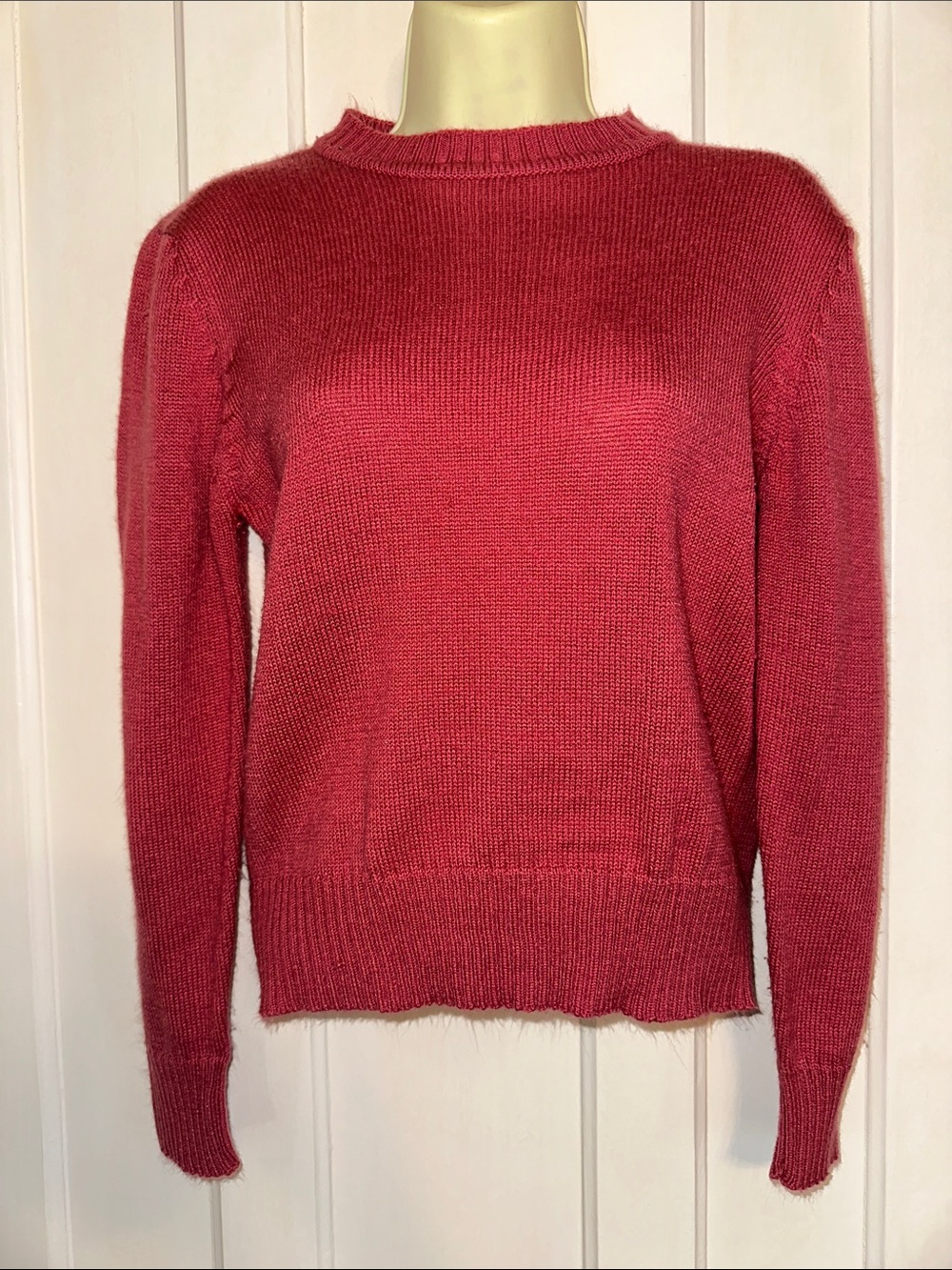 Vintage 70s/80s Alexida Crewneck Long Sleeve Acrylic Sweater - Raspberry Pink